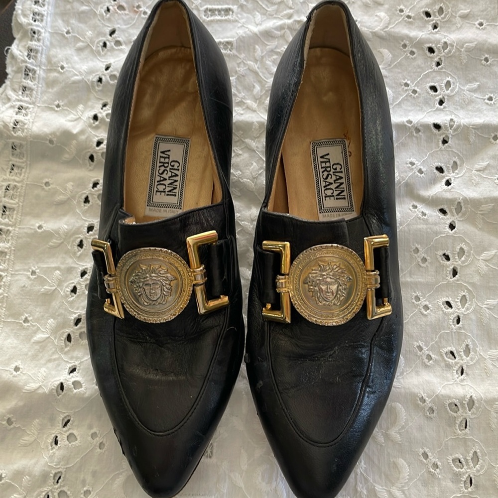 Gianni Versace Flats 90’s vintage.🥿